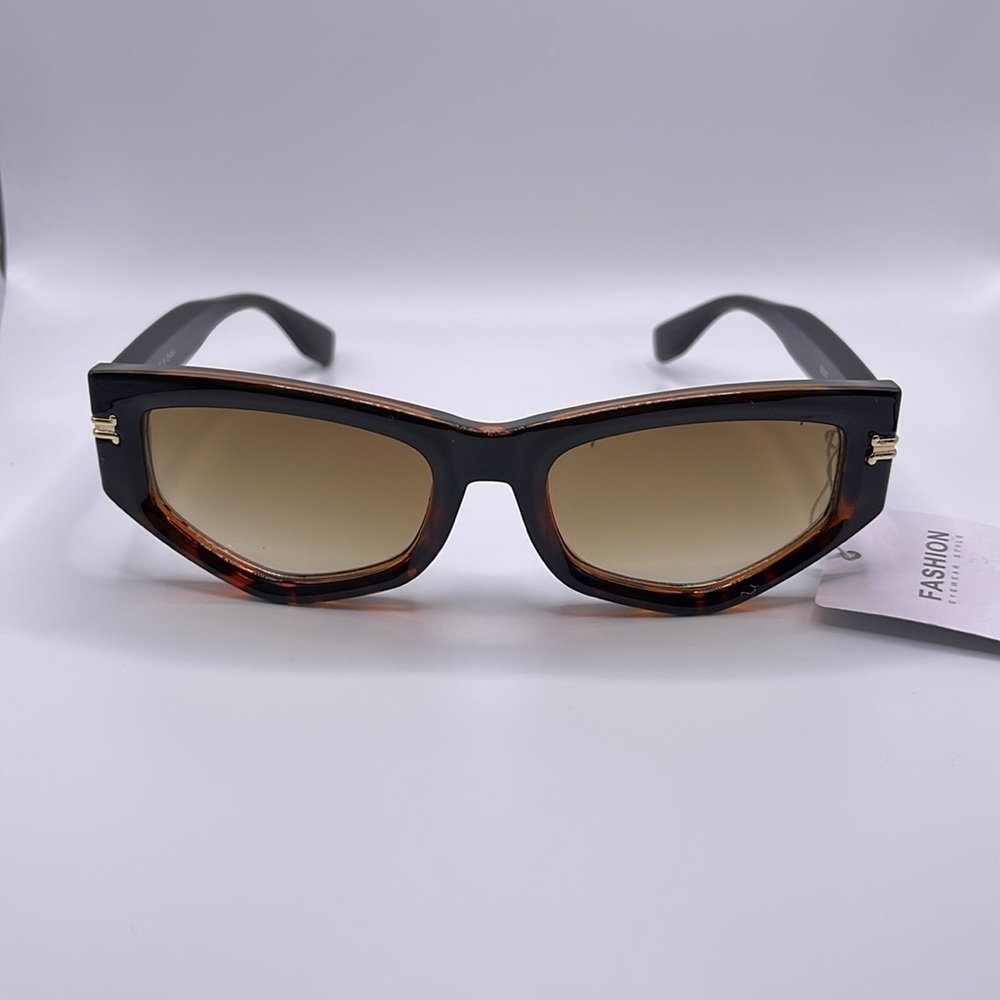 𝅺chunky Carmel Black Gold Accent Fashion Sunglasses